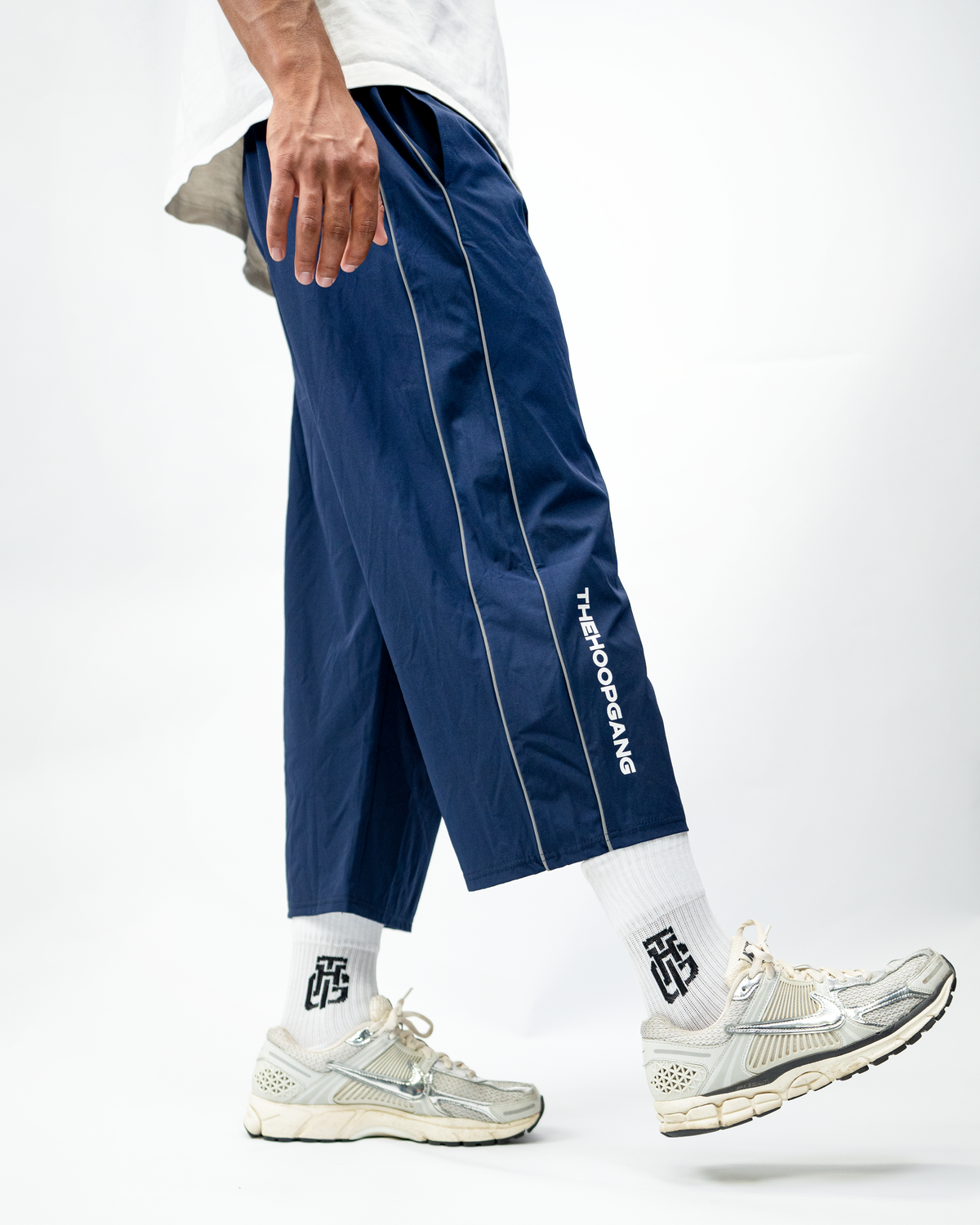 NAVY BLUE CROPPED TRACKPANTS