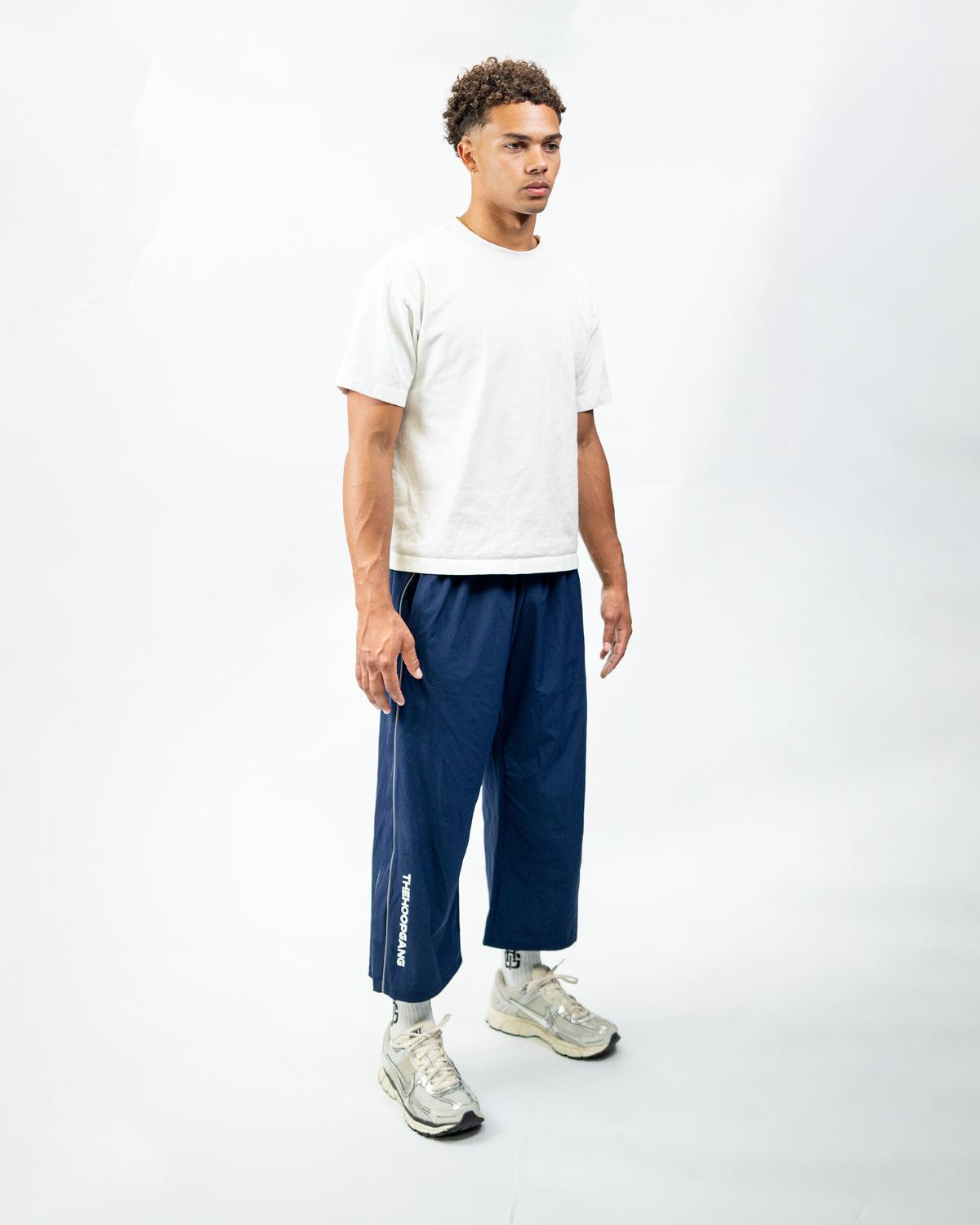 NAVY BLUE CROPPED TRACKPANTS
