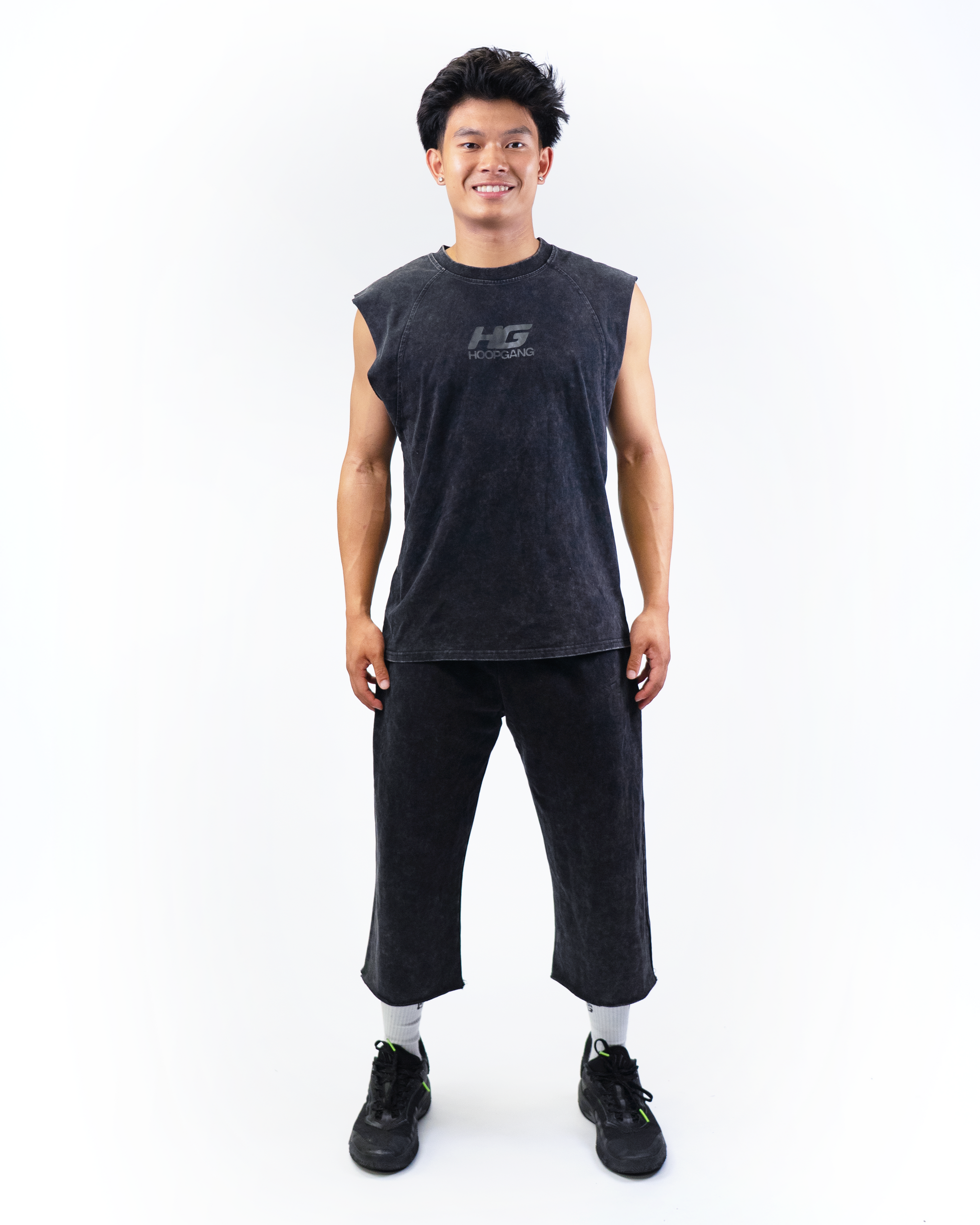 BLACK WASH SLEEVELESS SHIRT