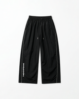 BLACK CROPPED TRACKPANTS