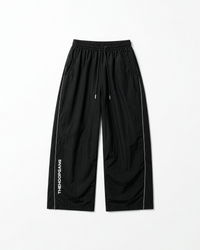 BLACK CROPPED TRACKPANTS