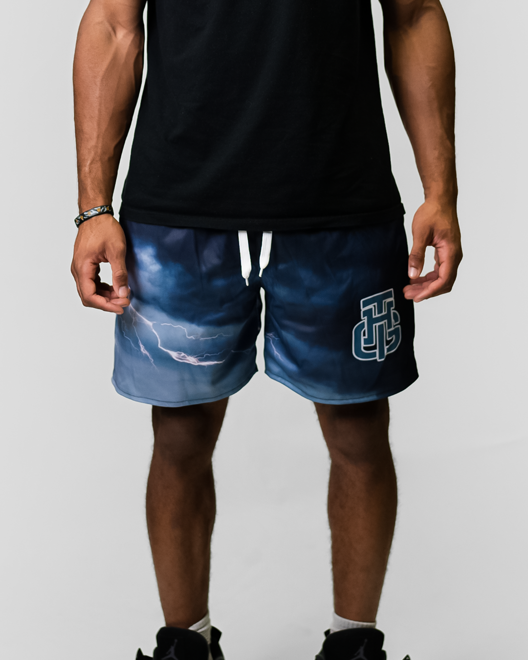 CALM AND STORM SHORTS