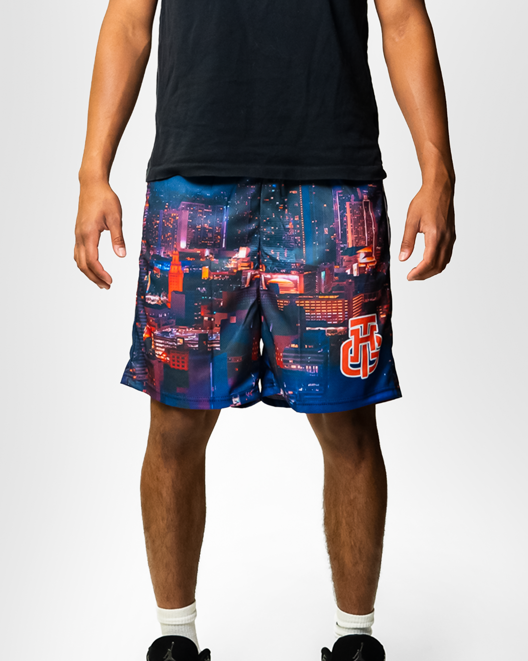Model is 6’1, 180 lbs, Wearing size L