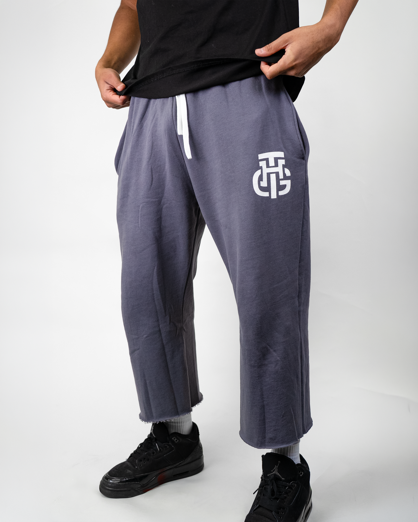 THG DARK GREY CROPPED SWEATPANTS