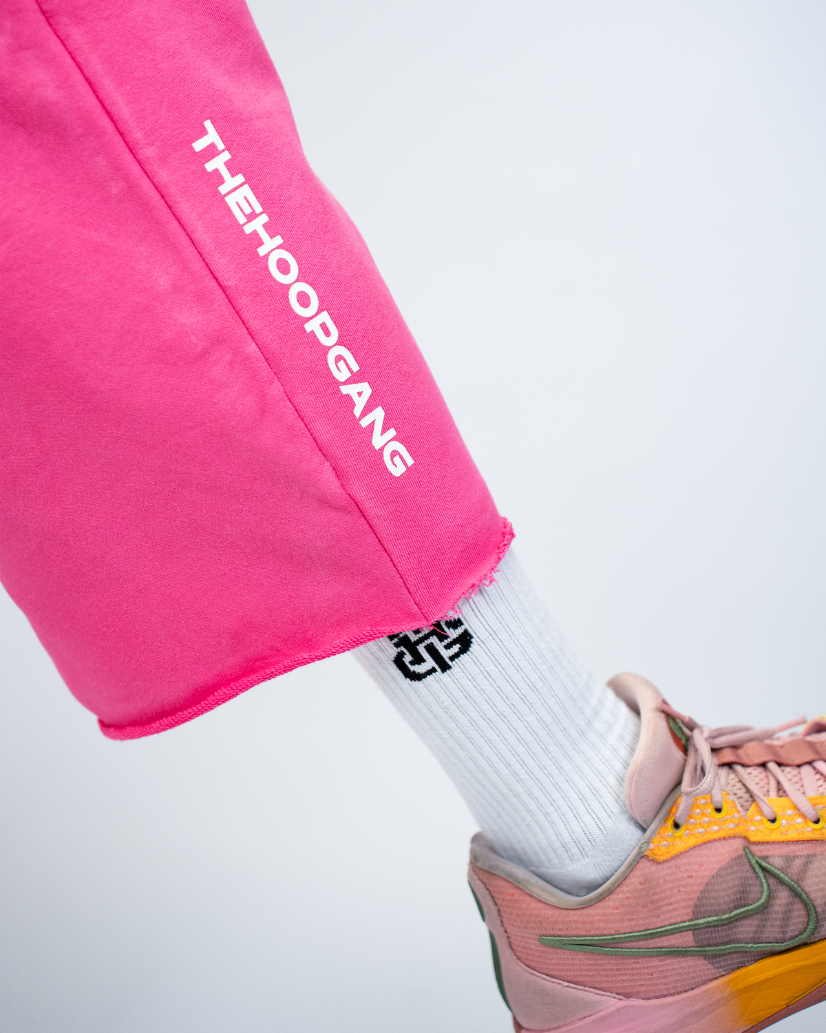 THG PINK CROPPED SWEATPANTS