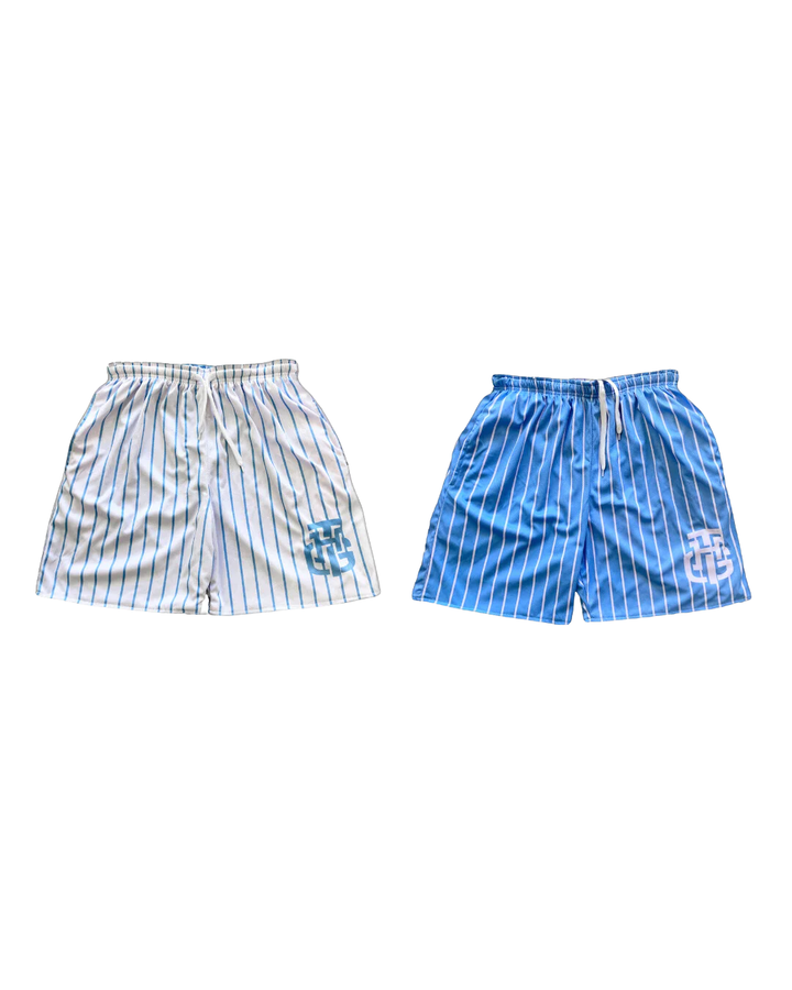 白と青のショーツ