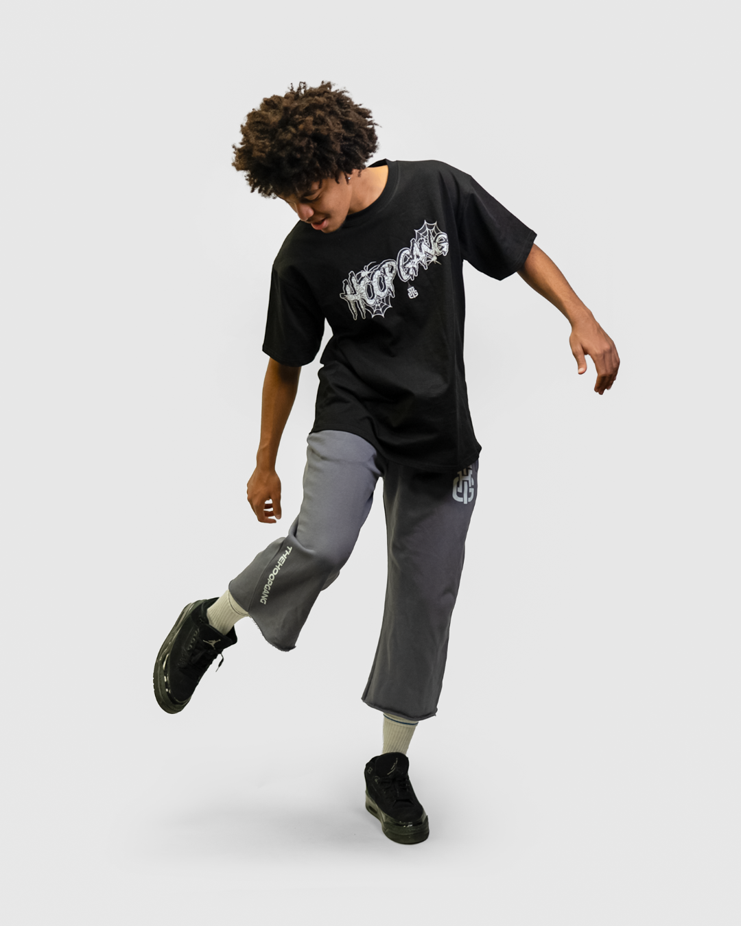 THG DARK GREY CROPPED SWEATPANTS