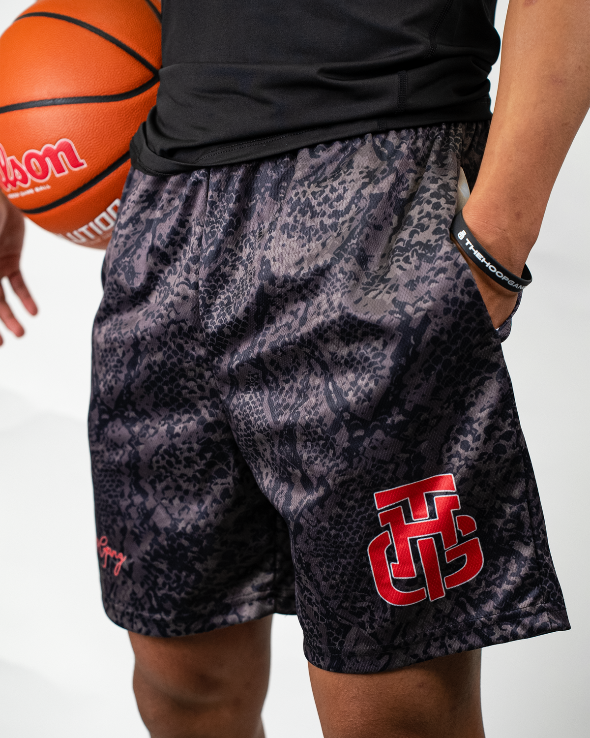 BLACK VENOM SHORTS
