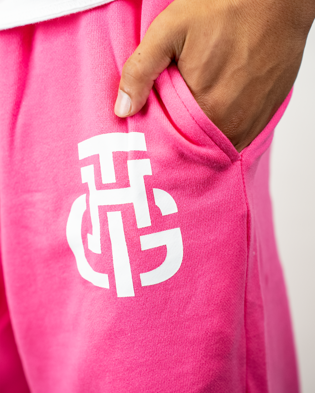 THG PINK CROPPED SWEATPANTS