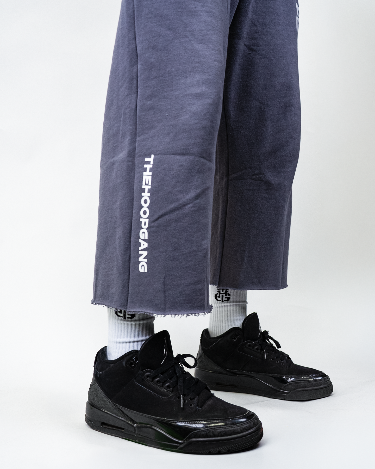 THG DARK GREY CROPPED SWEATPANTS
