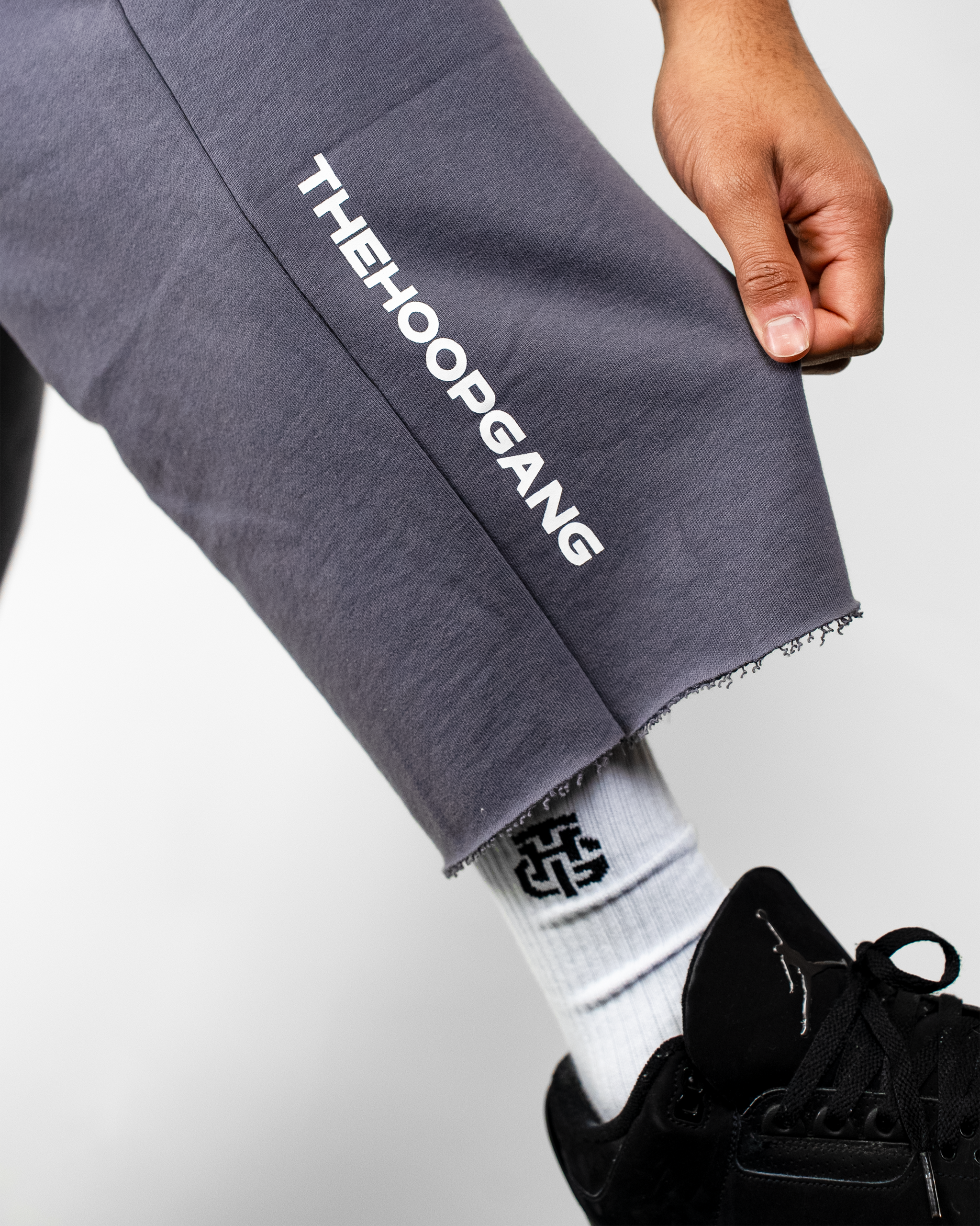THG DARK GREY CROPPED SWEATPANTS