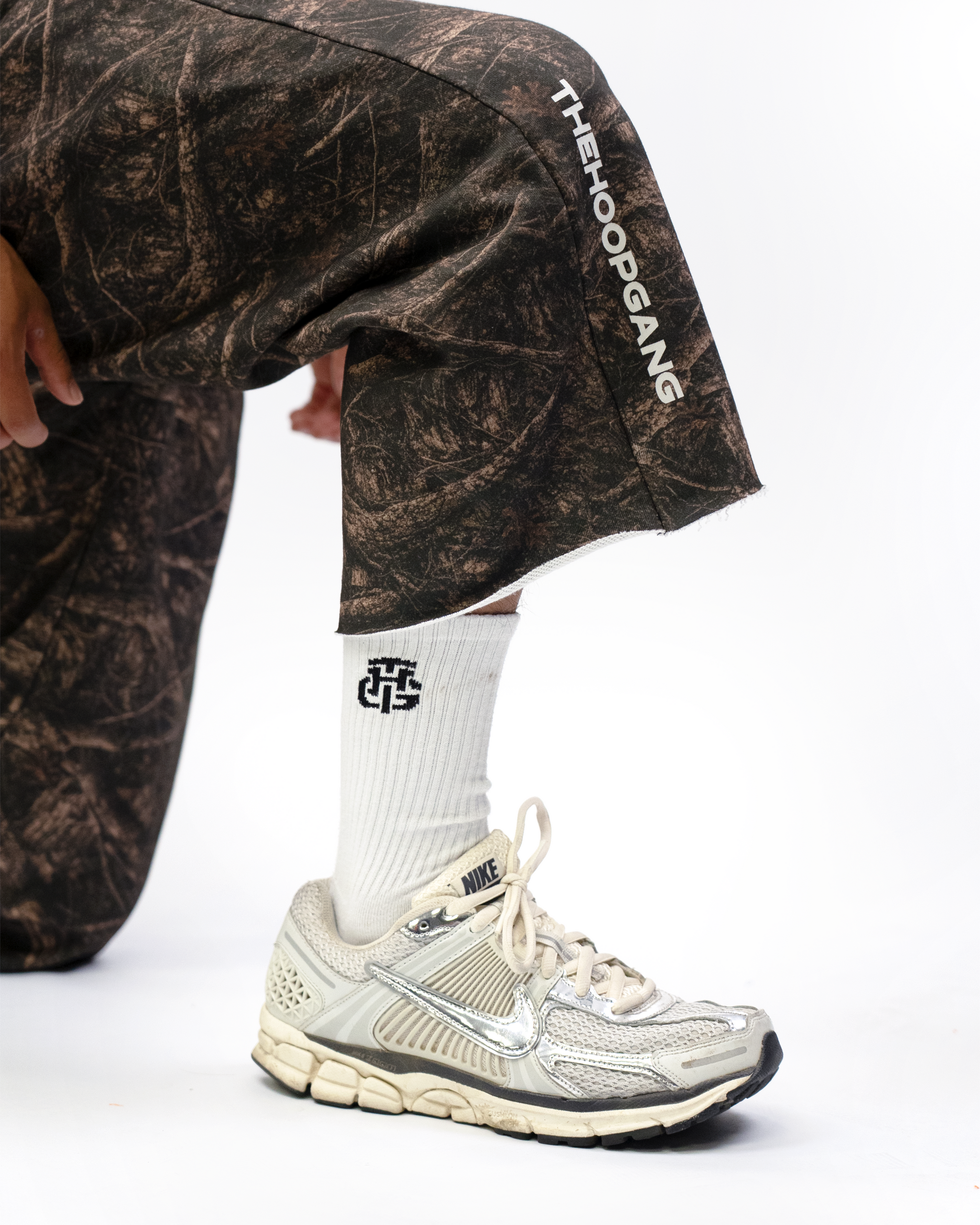 DARK CAMO CROPPED SWEATPANTS